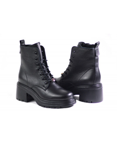 BOTKI RYŁKO - 4UUR2__ _WD8F BLACK